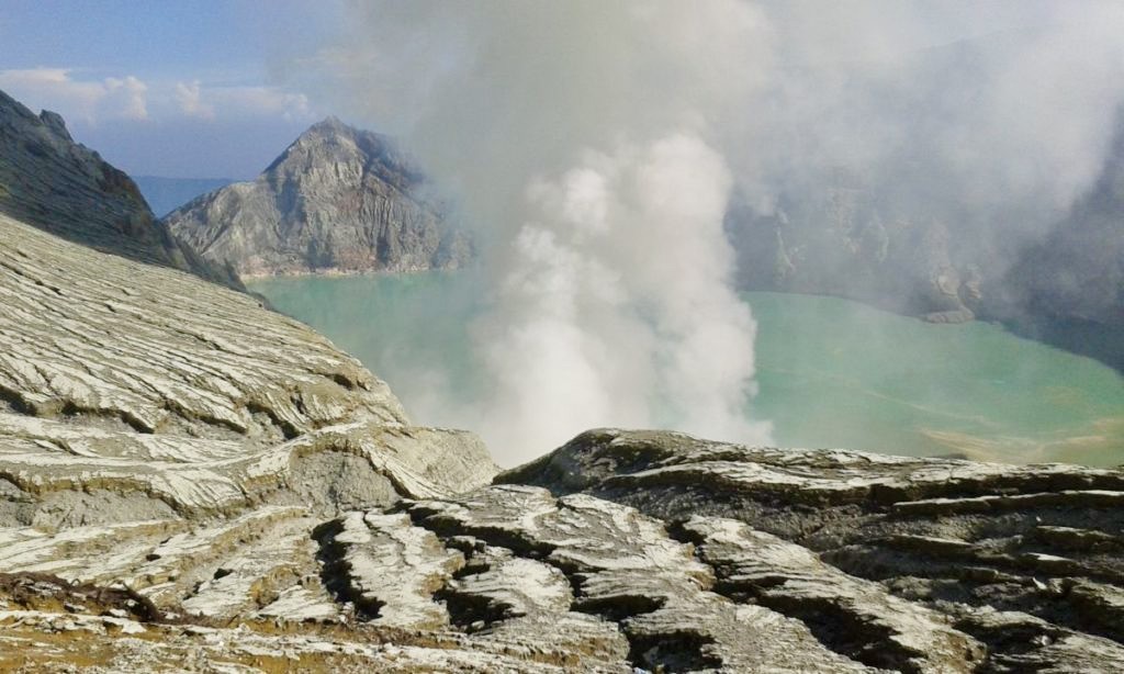 Hiking Ijen Crater