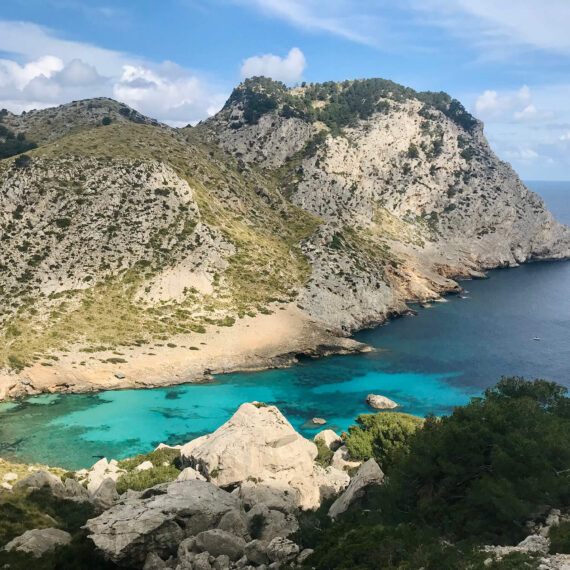 Hiking adventures and best spots to visit around Mallorca.