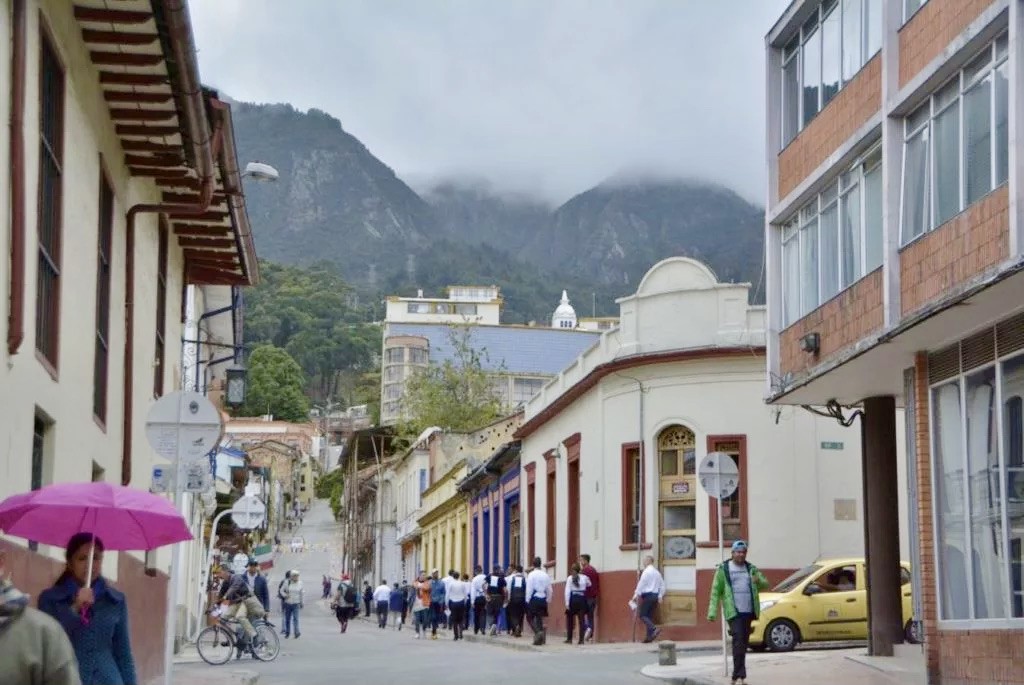 crowdy street in Bogota