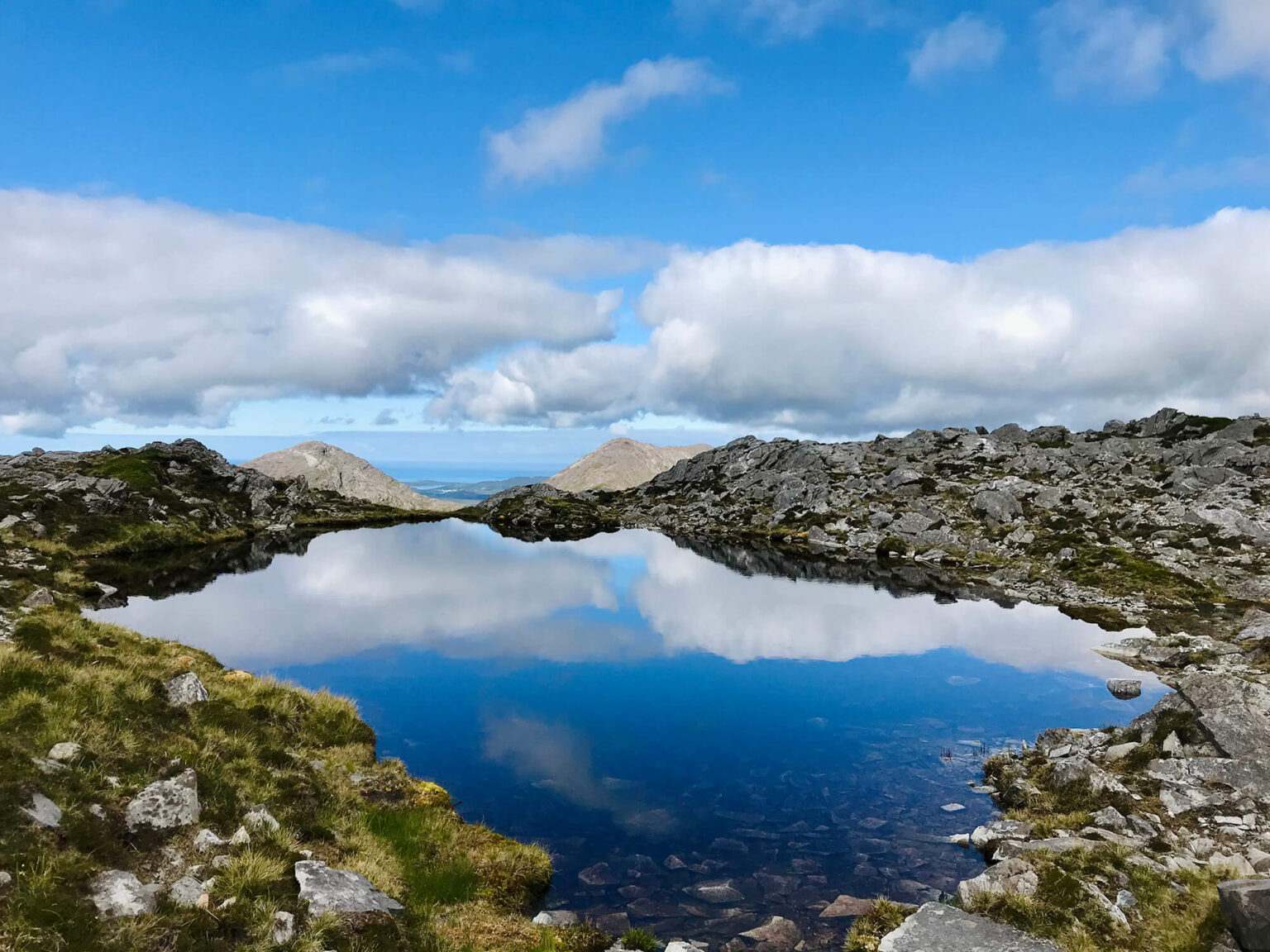 Hiking Glencoaghah Horseshoe