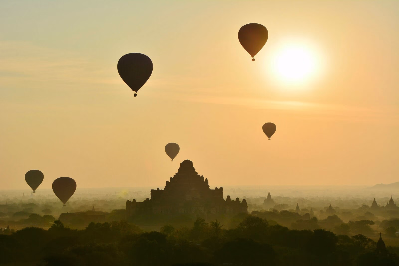 How to visit Bagan – full guide to an ancient city in Myanmar.