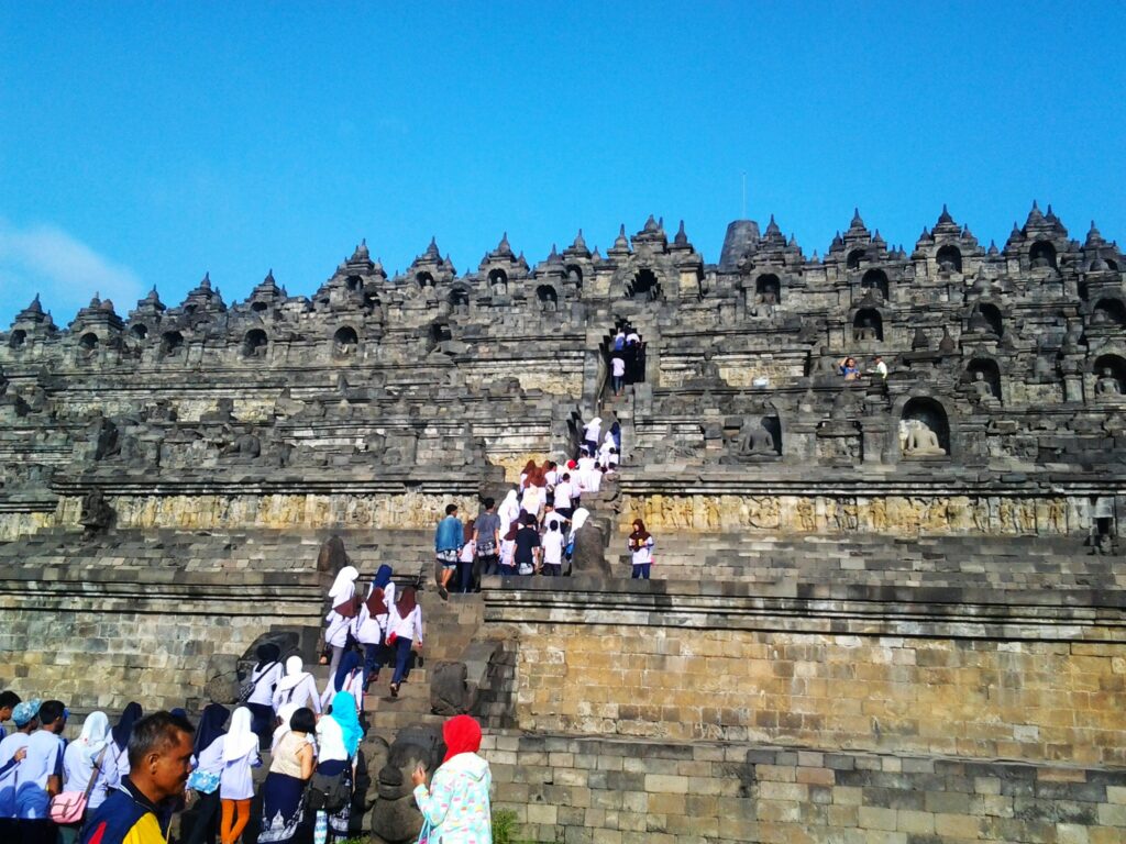 How to get to Borobudur Temple – the most mystique place in Indonesia!