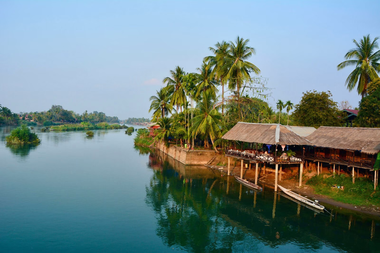 Traveling to 4000 islands