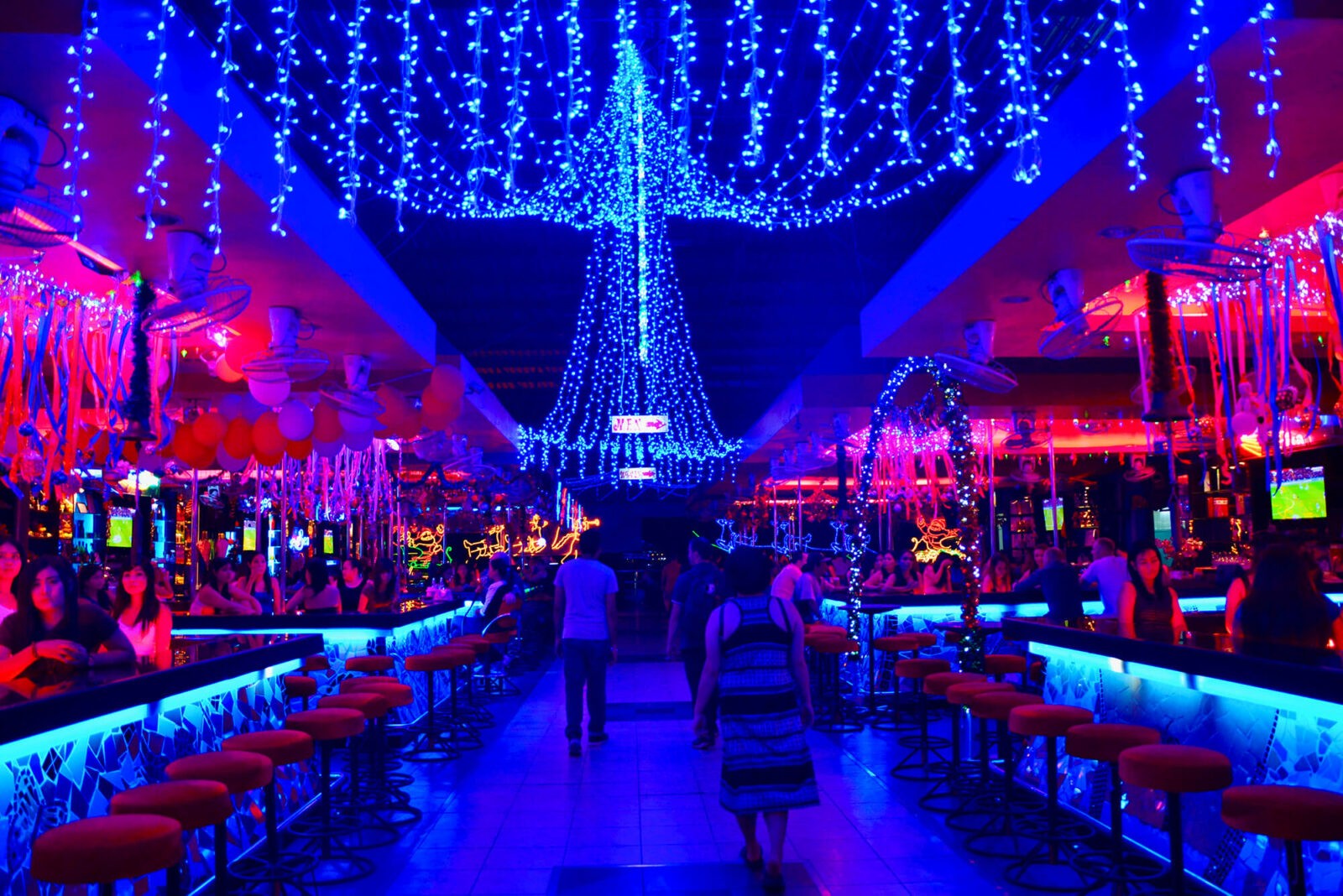Walking Street Pattaya – most famous entertainment hub Thailand.