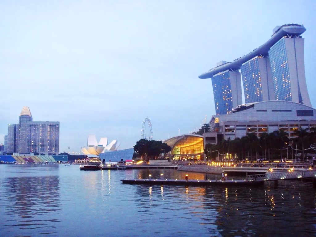 Clinging Singapore.