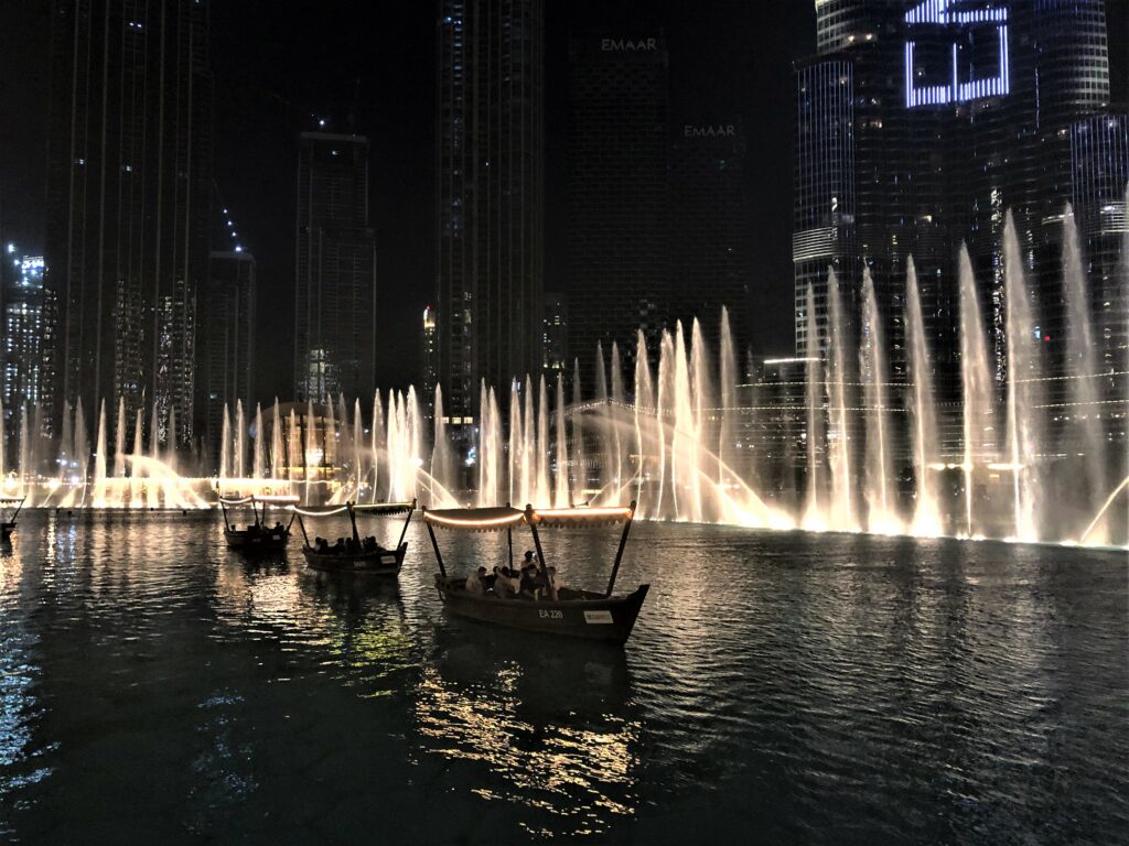 Dubai Fontaine Show - best things to see in Dubai