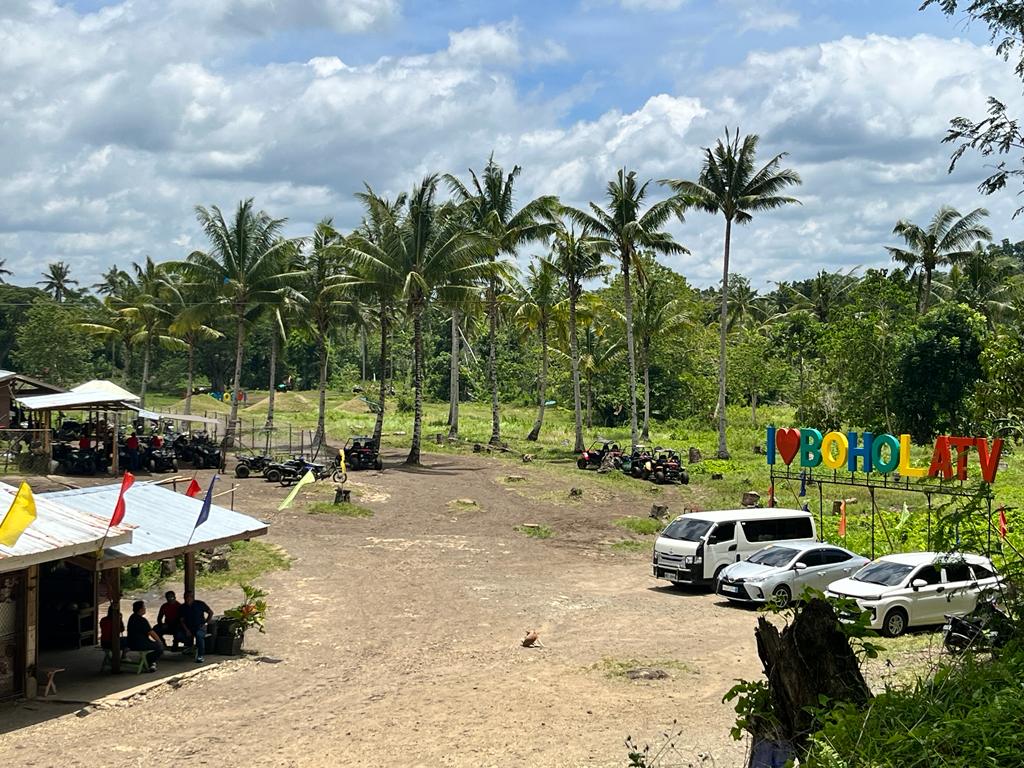 Chocolate Hills in Bohol - how to get there