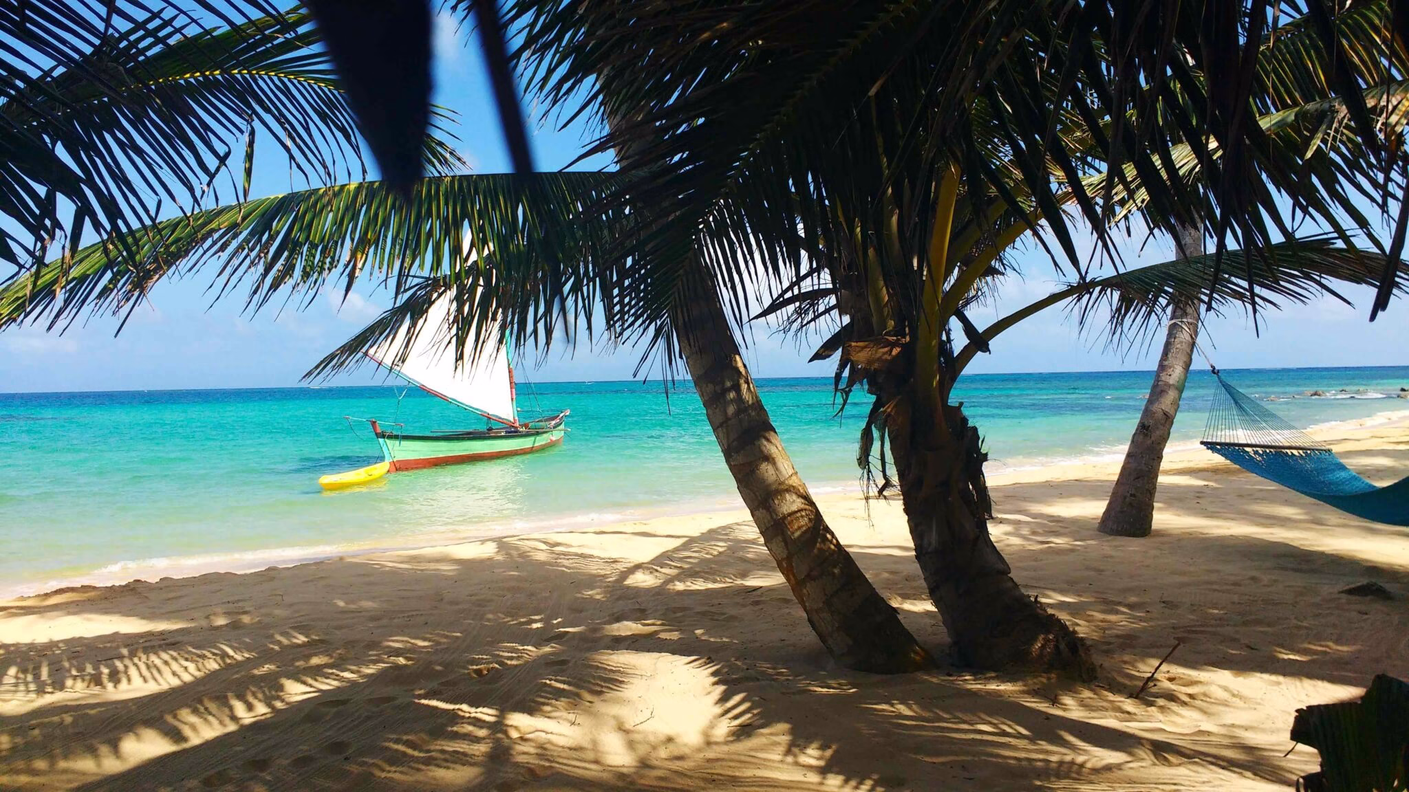 5-day adventurous travel guide to Little Corn Island – the Caribbean paradise.