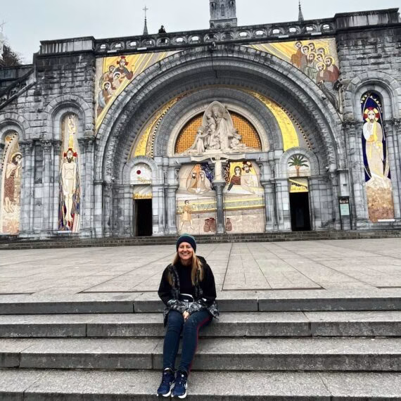 Discover the sacred city of Lourdes at the foot of French Pyrenees.