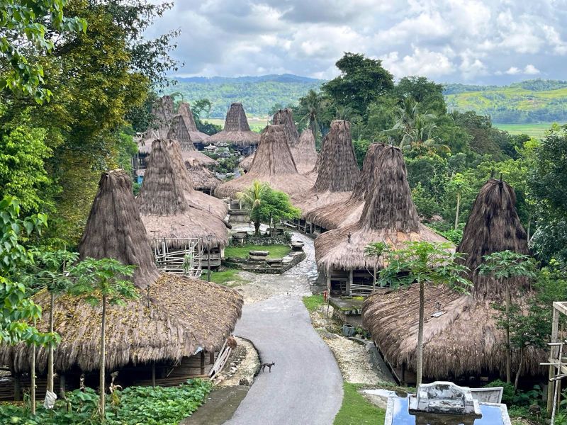 Sumba travel guide – top 12 unique things to see in forgotten Indonesian paradise island.