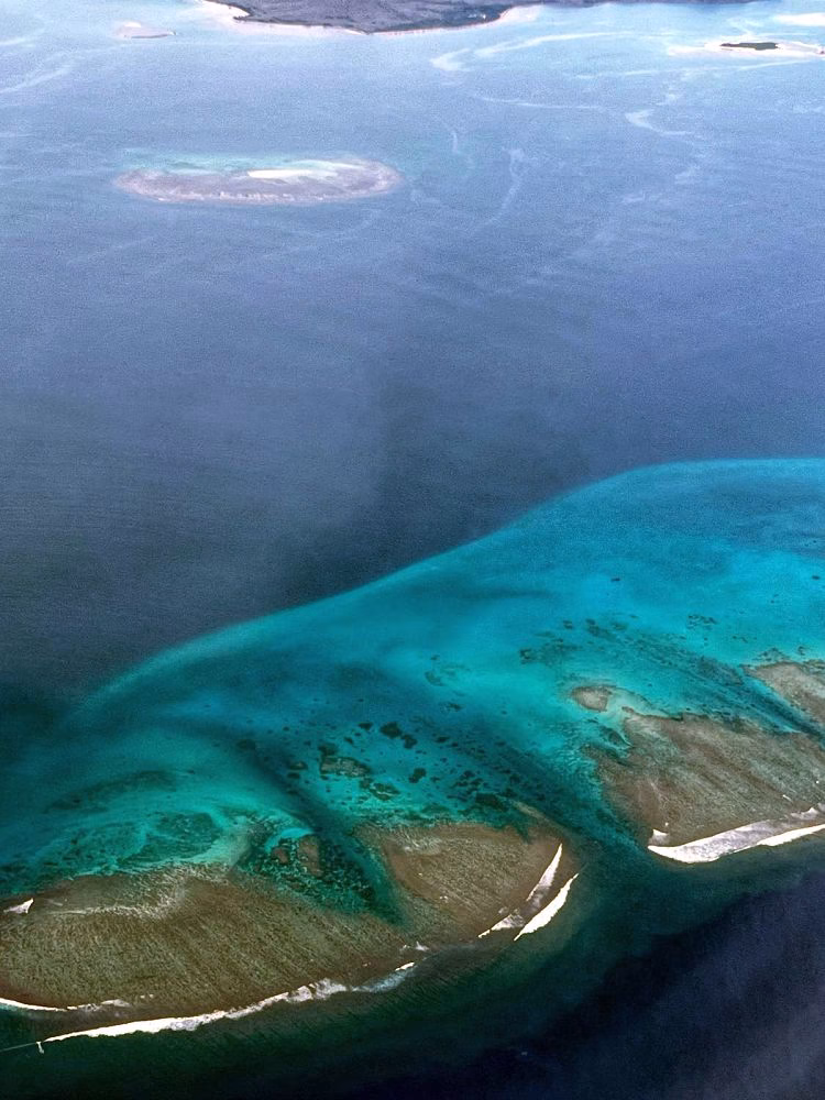 Full travel guide for New Caledonia – home to world’s largest lagoon.