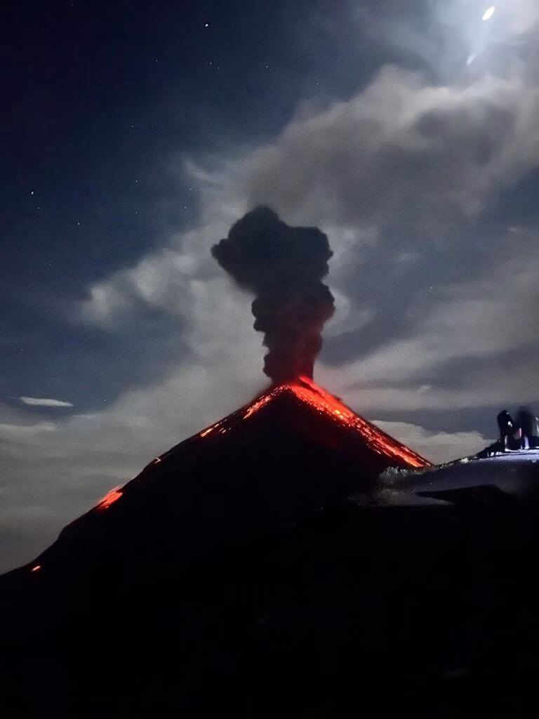The adventurous solo female travel guide to Guatemala - Hiking Acatenango