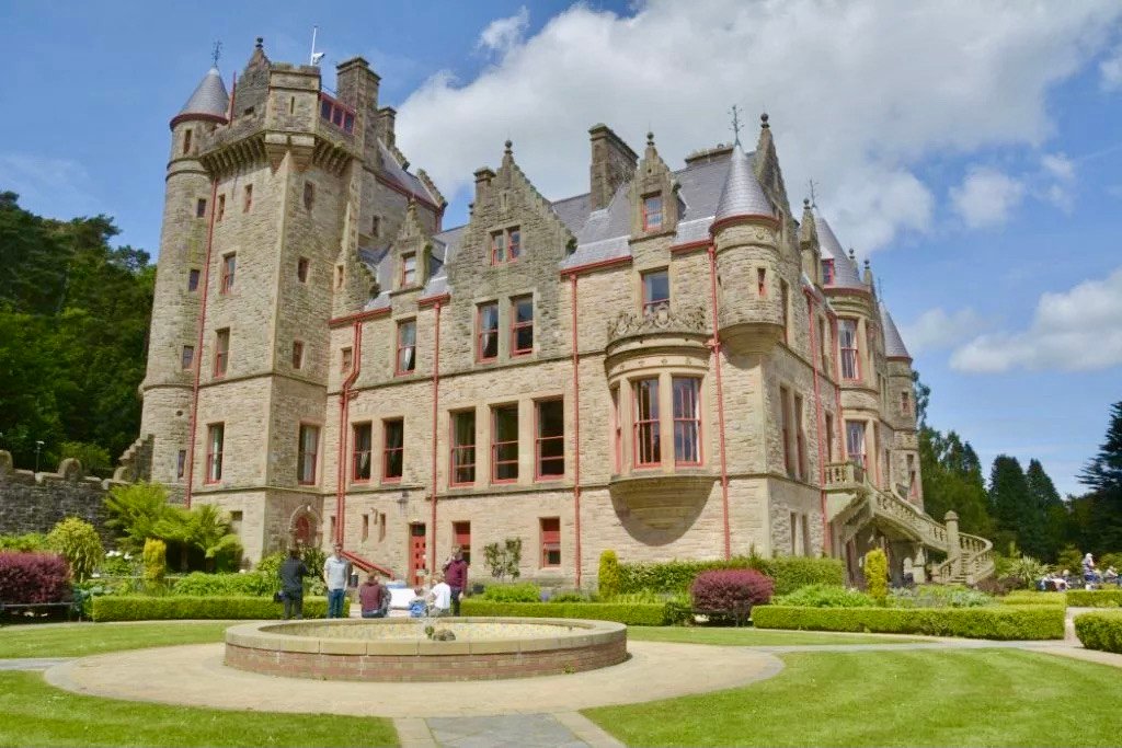 Visit 10 most beautiful castles in Europe.