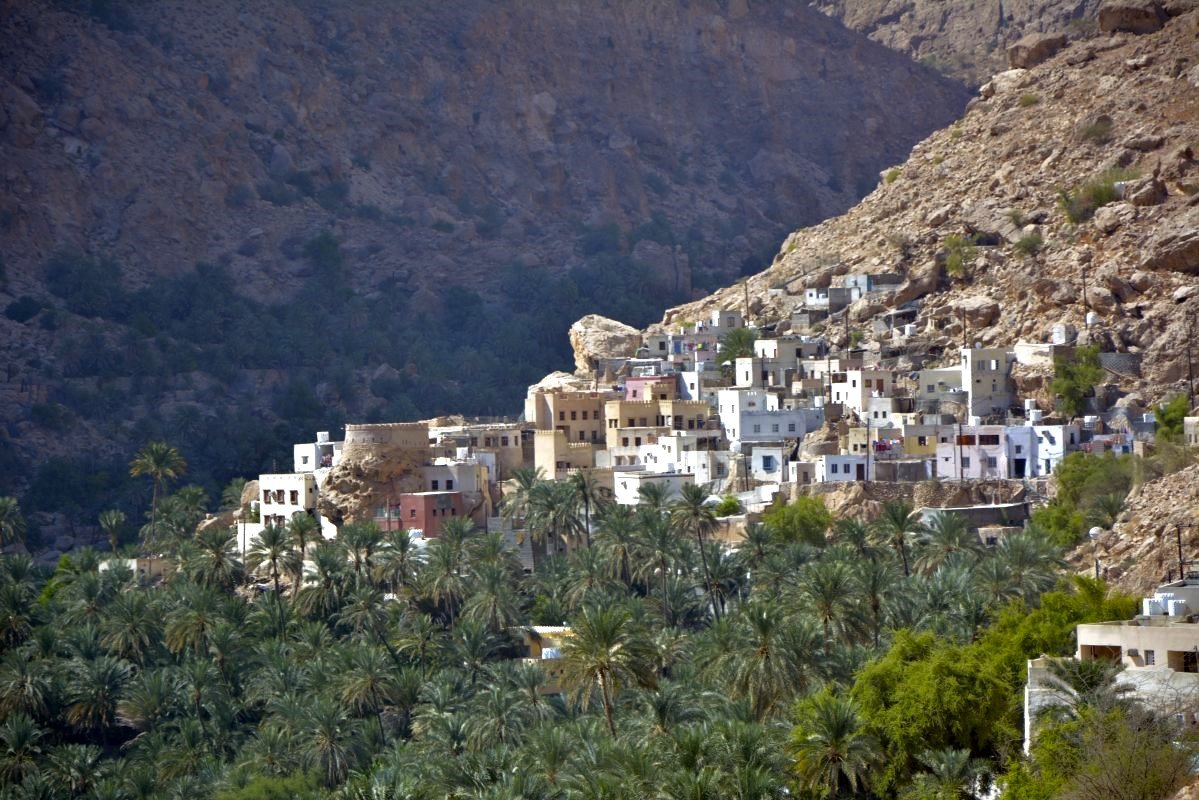 Hiking Wadi Tiwi waterfall via secret Miban village.