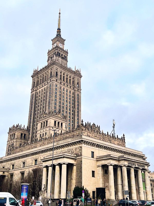 Top adventurous things to do in Warsaw - Palace of Science