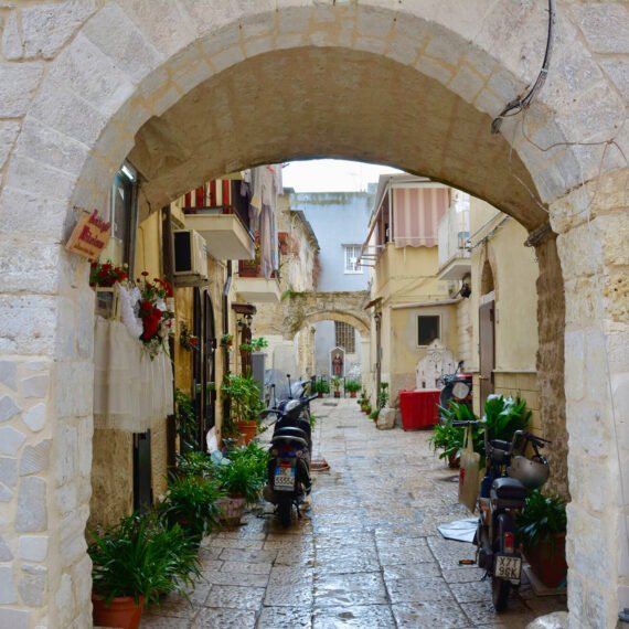 Travel guide to Italy - unique places & things to do in Italy