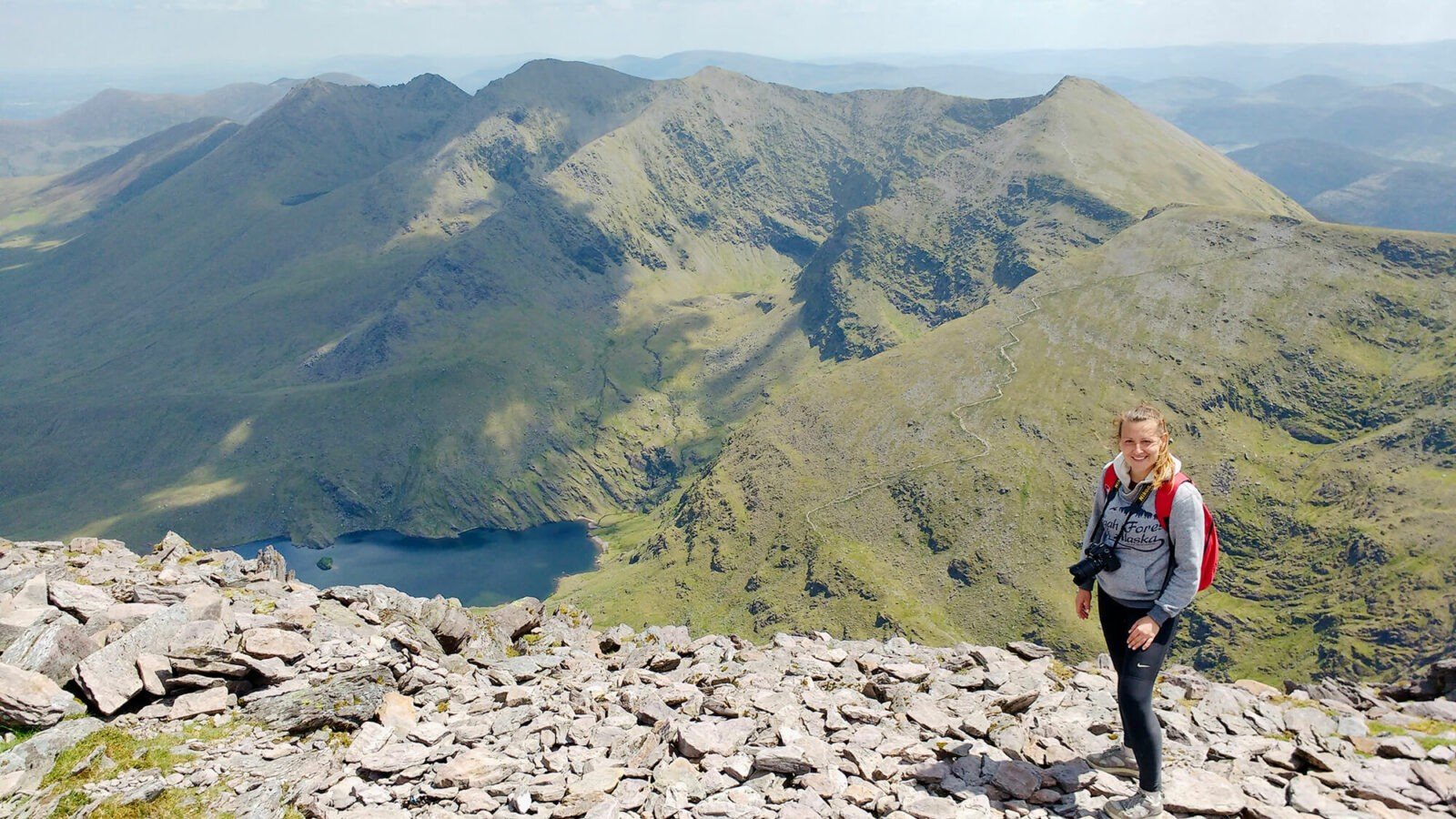 Hiking Carrauntoohil via Devils Ladder – on the top of Ireland.