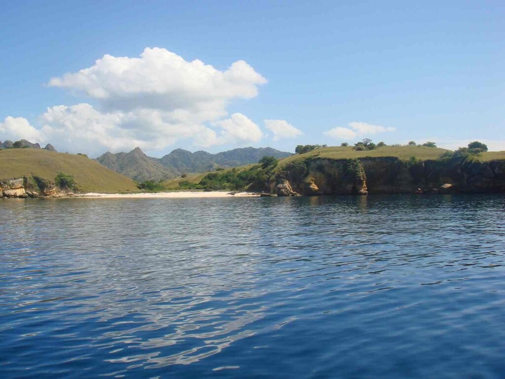 How to get to Komodo Island.