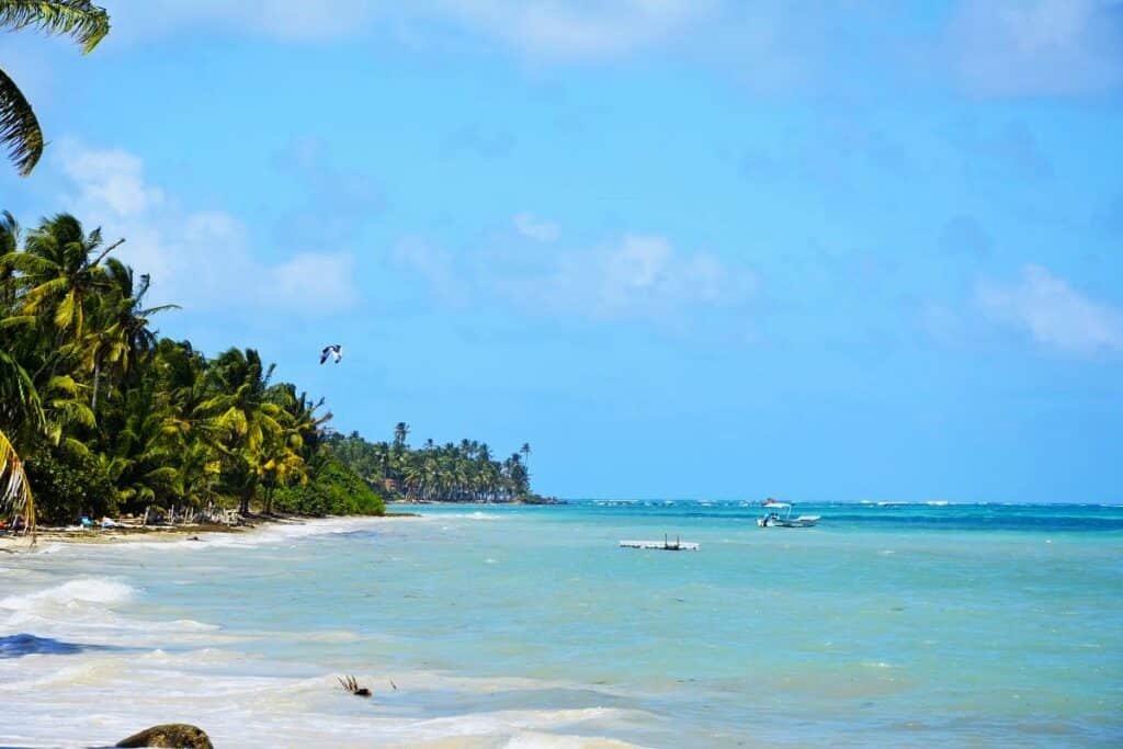 How to get to Little Corn Island in Nicaragua?