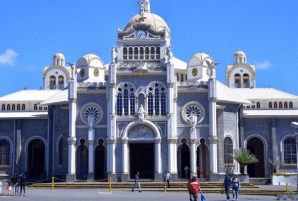 How to get to Cartago?