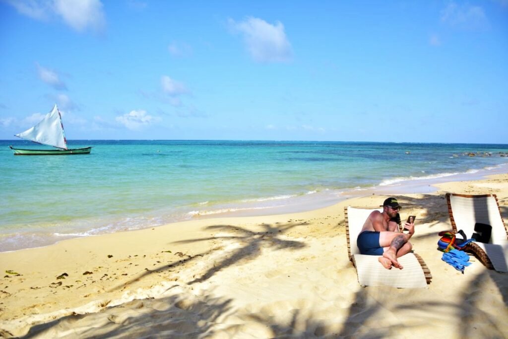 5-day adventurous travel guide to Little Corn Island - Carebbean paradise.