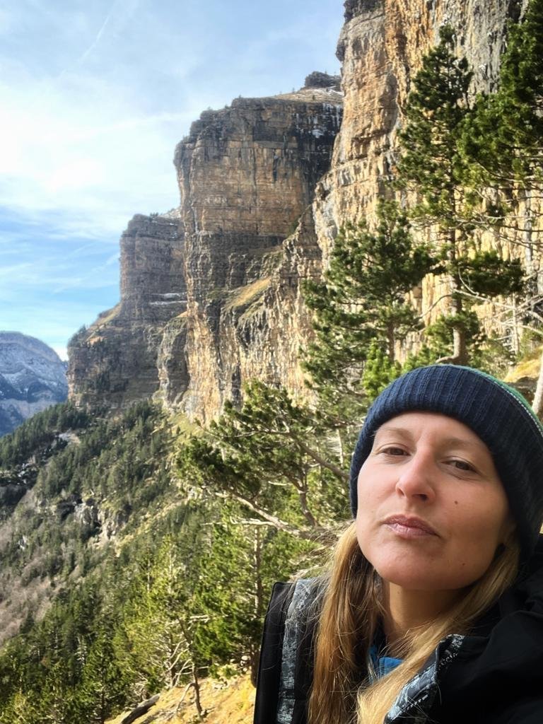 Great 1-day hikes in Spanish Pyrenees.