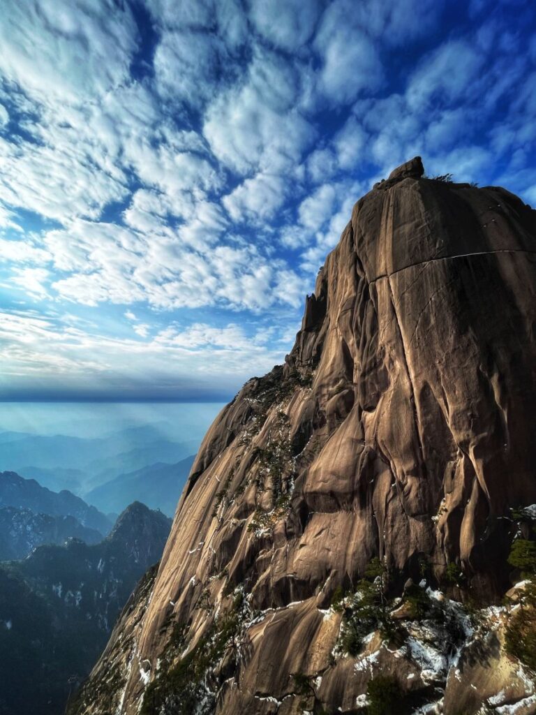 Huangshan Mountains - Best places to see in China