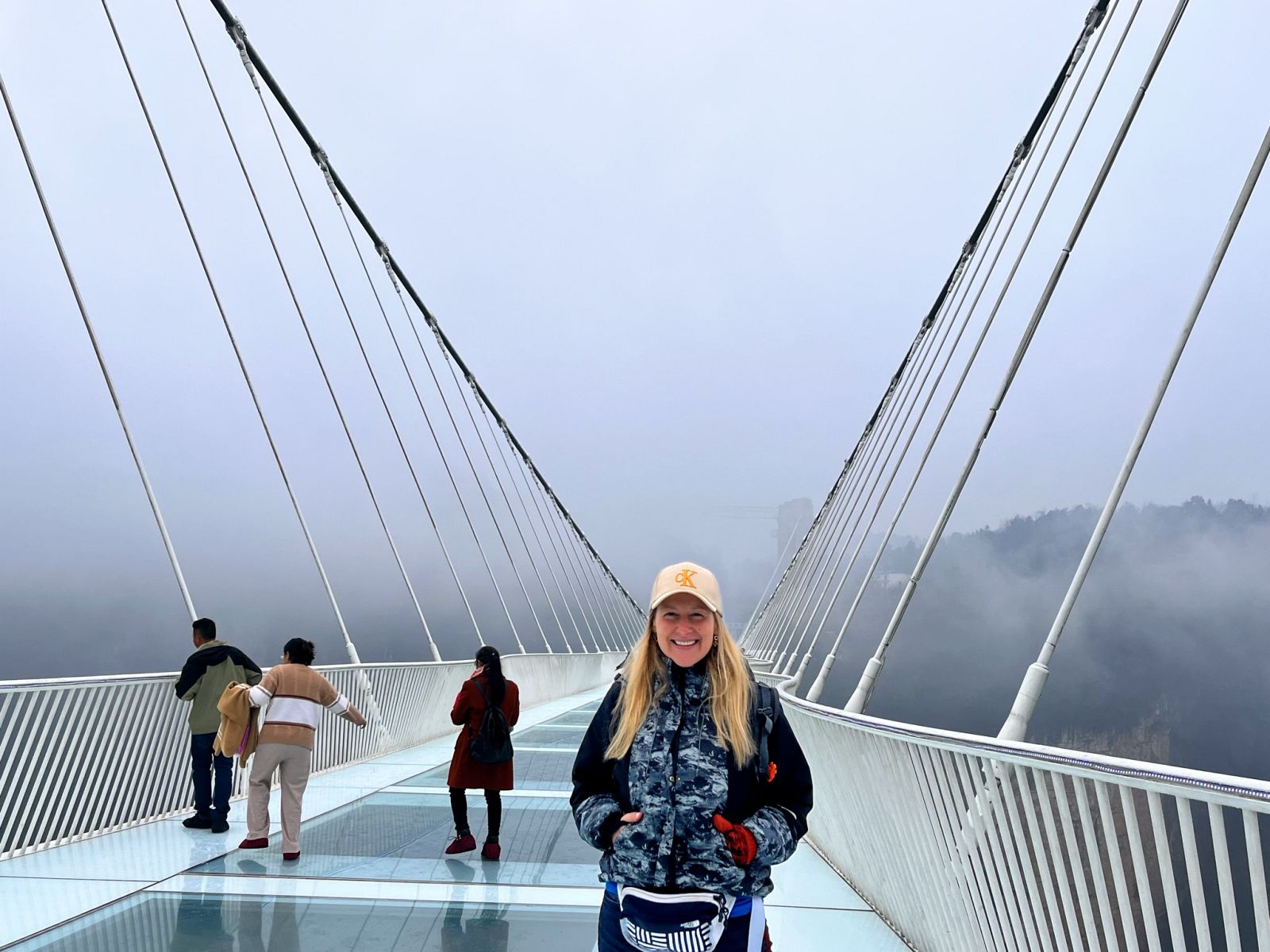How to get to Zhangjiajie Glass Bridge in China