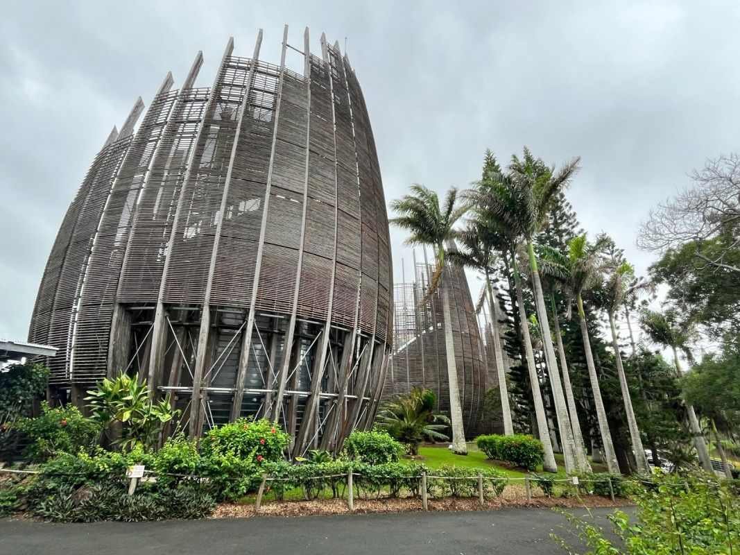 Full travel guide for New Caledonia – home to world’s largest lagoon.