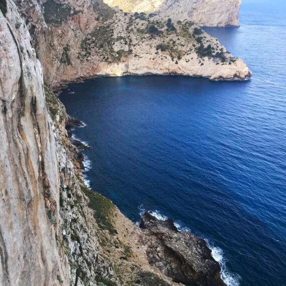 All you need to know about car hire in Spain - mallorca