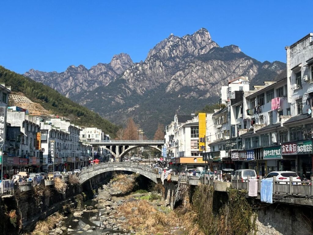 Tongkau Town - Hiking Huangshan Mountains – Avatar Yellow Mountains Scenic Area in China.