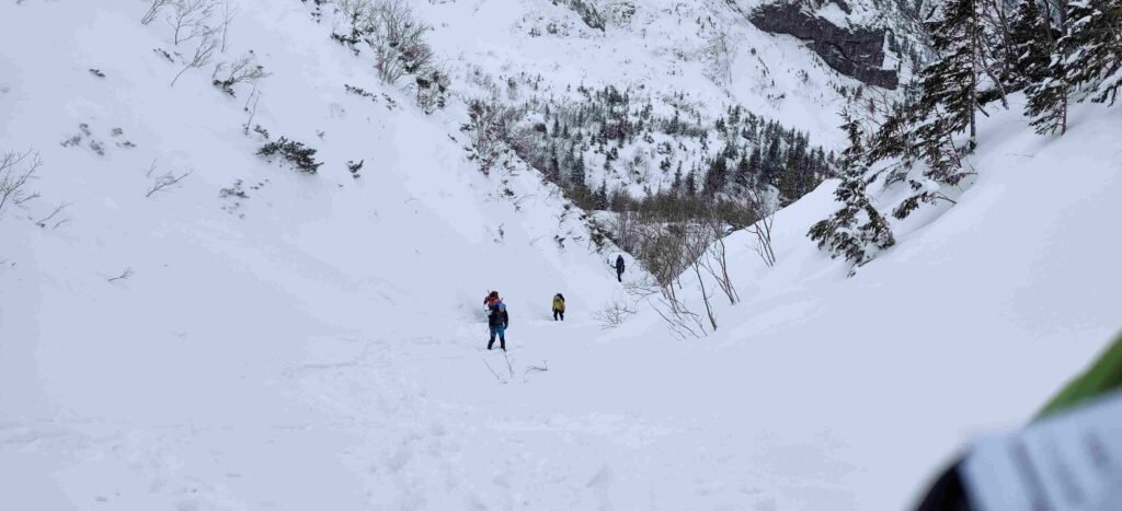 Full guide on Giewont hike in Zakopane in Tatra Mountains.
