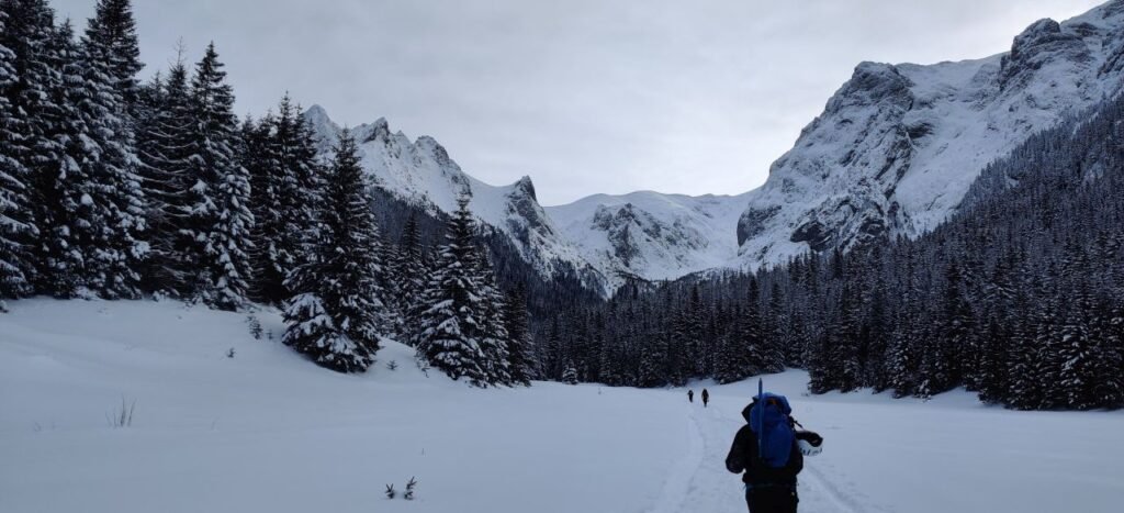 Full guide on Giewont hike in Zakopane in Tatra Mountains.