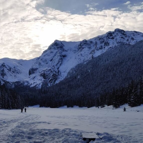 Full guide on Giewont hike in Zakopane in Tatra Mountains.