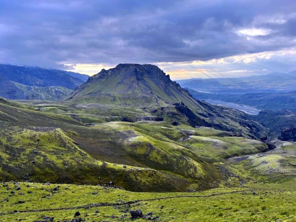 Fimmvorduhals trail from Skógar to Thórsmörk.