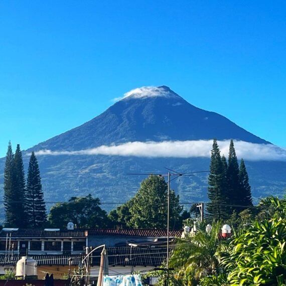 How to get from Guatemala Airport to Antigua.