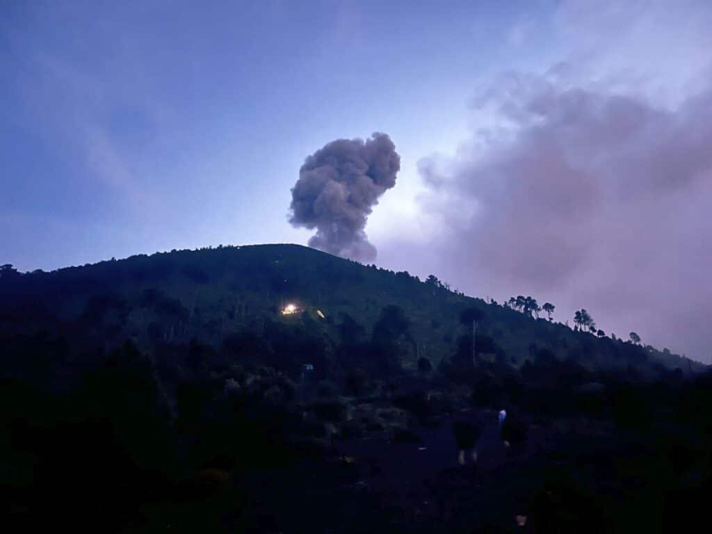 Acatenango Volcano hike difficulty & watching Fuego Volcano eruption.