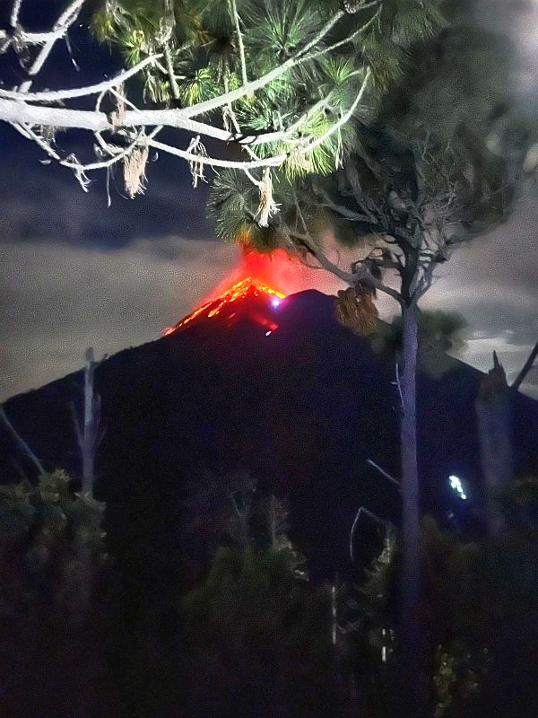 Volcan Acatenango Hike