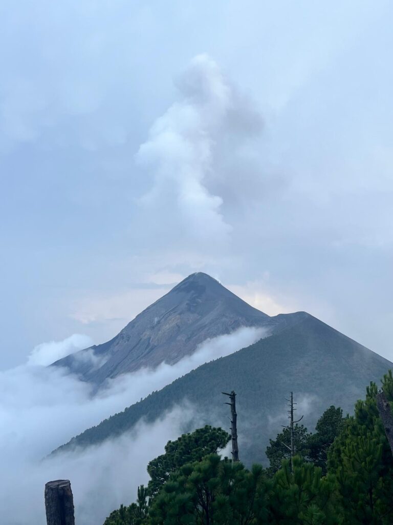 Volcan Acatenango Hike