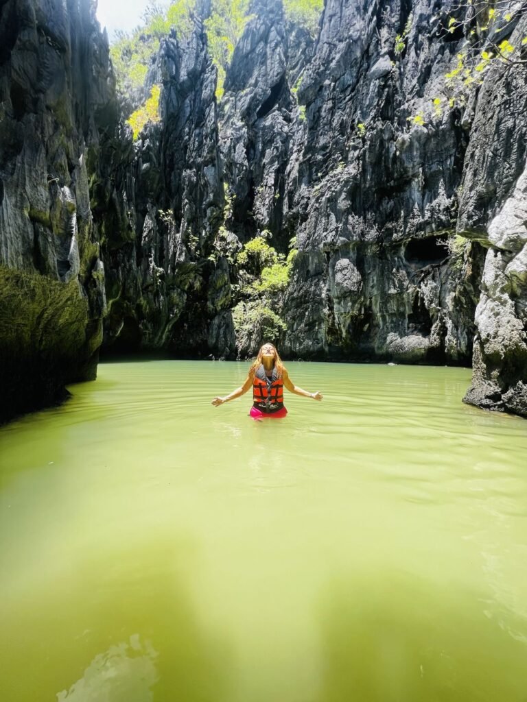 7 wonders in Philippines - Palawan.