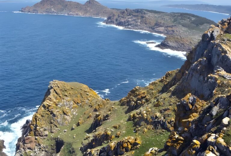 How to get to Cies Islands in Spain?