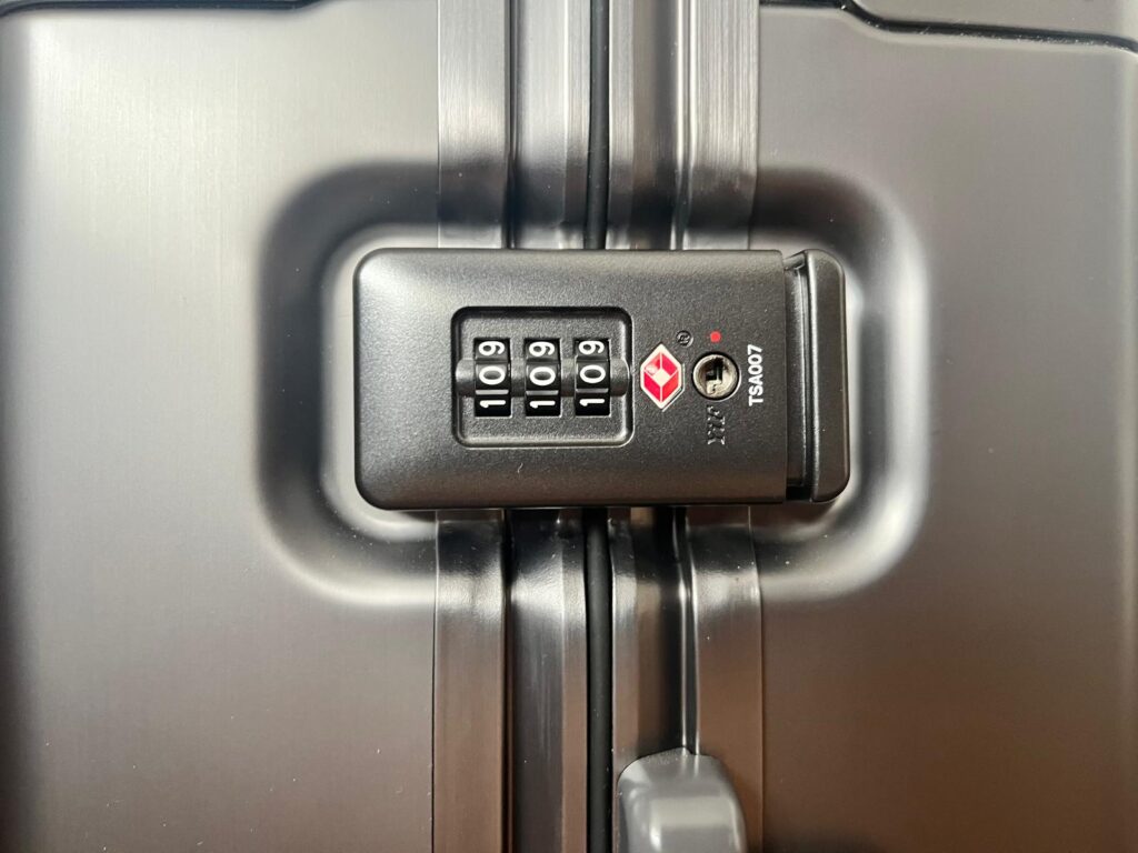 Level8 luggage
